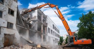 Промышленный демонтаж зданий Лесной, цена от 2953 руб.